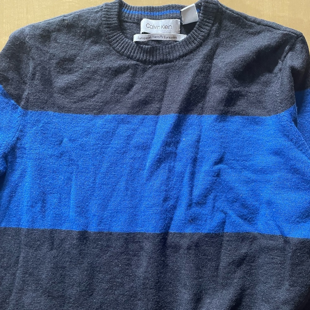 Calvin Klein Men's Blue and Black Sweater